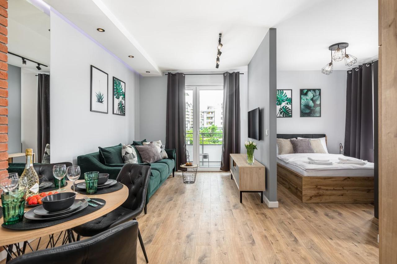 Premium New Town Private Parking Included Apartament