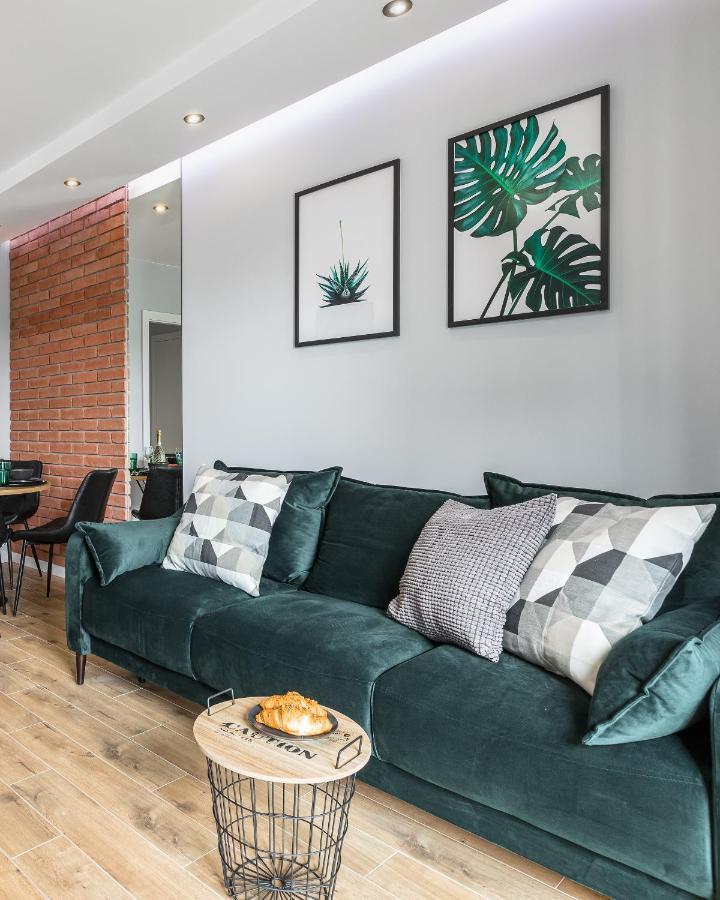 Premium New Town Private Parking Included Apartament Szczecin