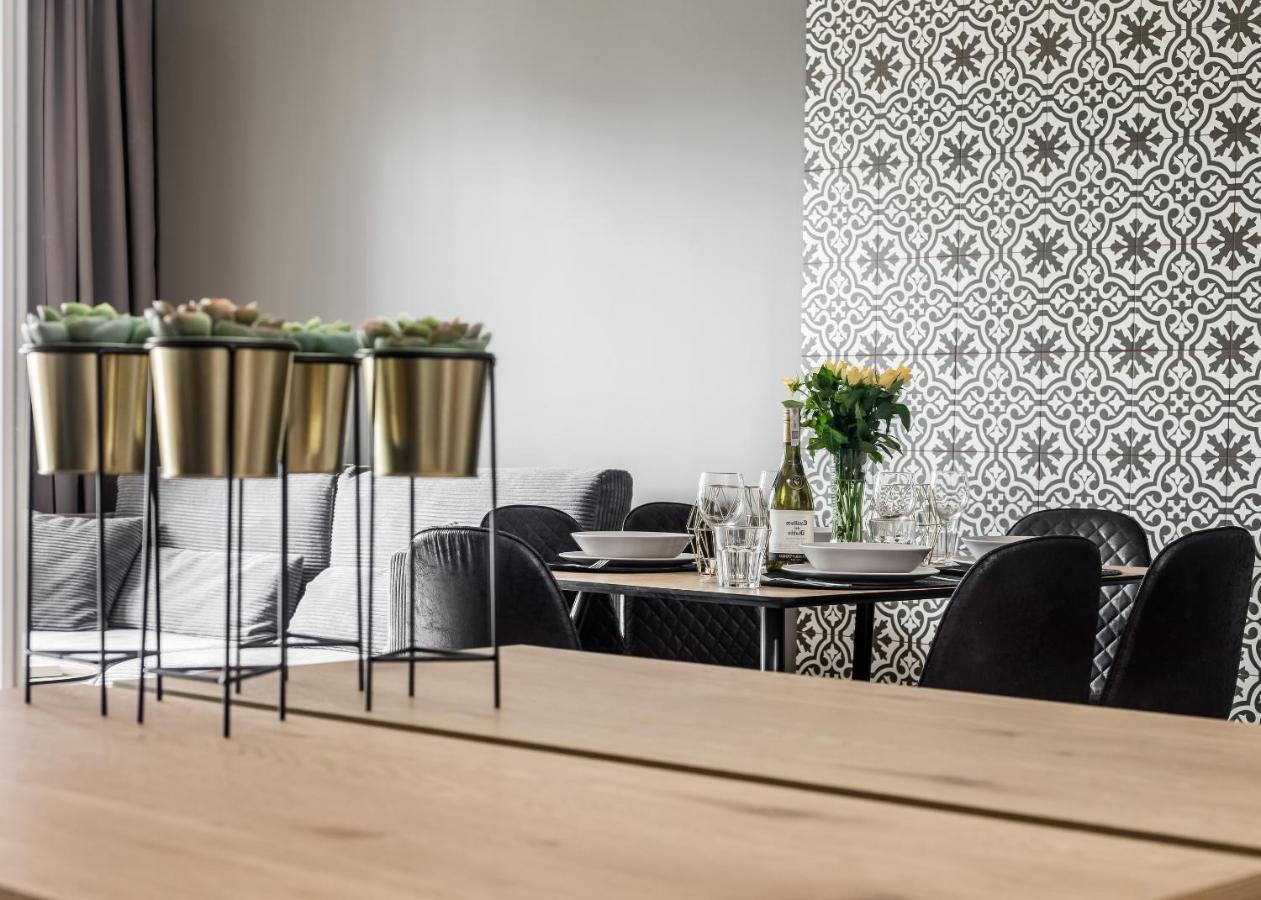 Premium New Town Private Parking Included Apartament Szczecin